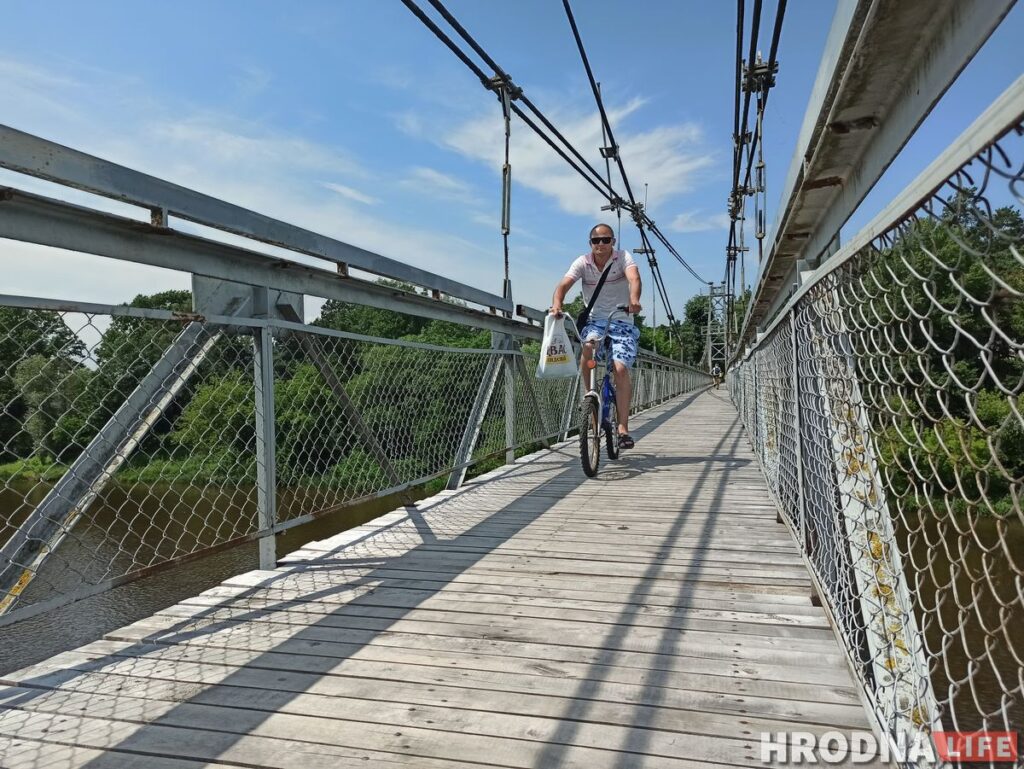 Палац у лясных джунглях,  пешы мост і найвышэйшы млын Беларусі: падарожжа на 12 цікавостак за 1 дзень