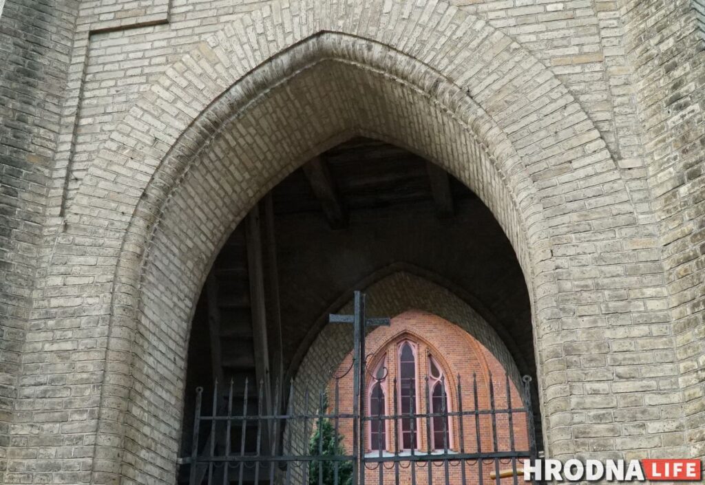 Палац у лясных джунглях,  пешы мост і найвышэйшы млын Беларусі: падарожжа на 12 цікавостак за 1 дзень