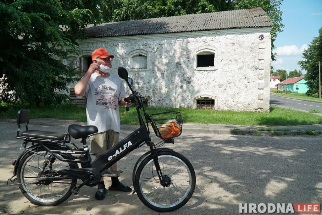 Палац у лясных джунглях,  пешы мост і найвышэйшы млын Беларусі: падарожжа на 12 цікавостак за 1 дзень