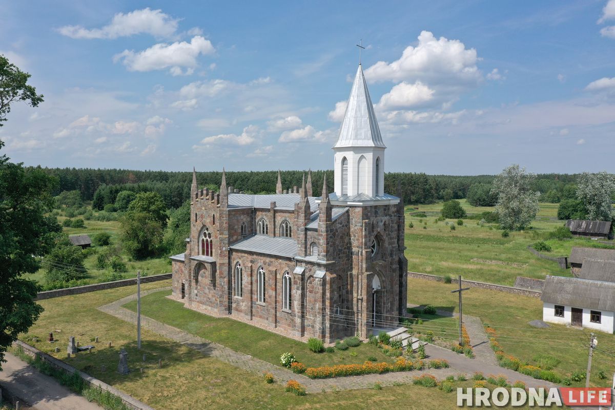 Палац у лясных джунглях, пешы мост і кавалачак Вестфаліі ў Беларусі: падарожжа на 12 цікавостак за 1 дзень