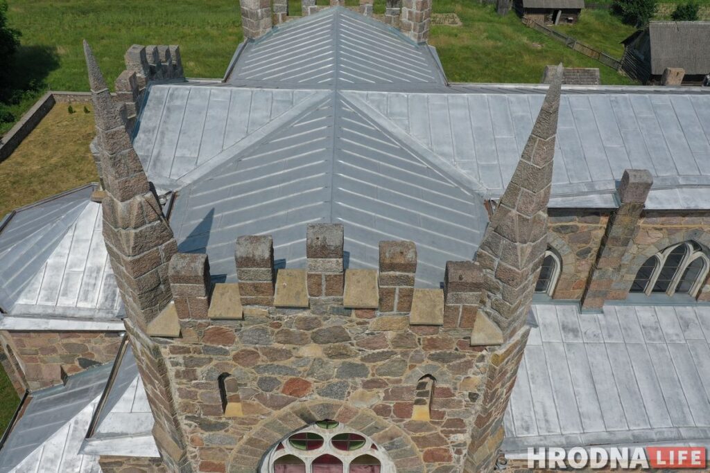 Палац у лясных джунглях,  пешы мост і найвышэйшы млын Беларусі: падарожжа на 12 цікавостак за 1 дзень