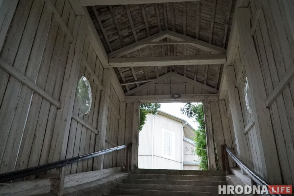 Палац у лясных джунглях,  пешы мост і найвышэйшы млын Беларусі: падарожжа на 12 цікавостак за 1 дзень