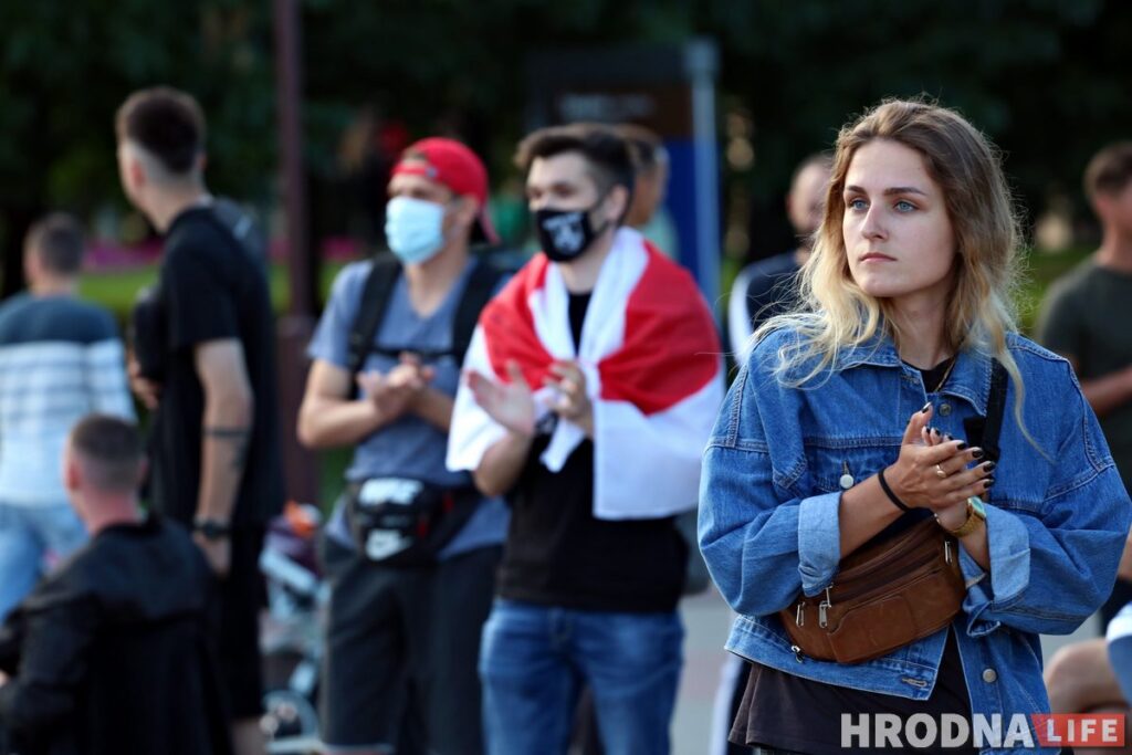 Глядзіце, як у Гродне людзі выйшлі на стыхійную акцыю пратэсту