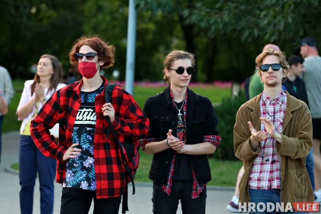 Глядзіце, як у Гродне людзі выйшлі на стыхійную акцыю пратэсту