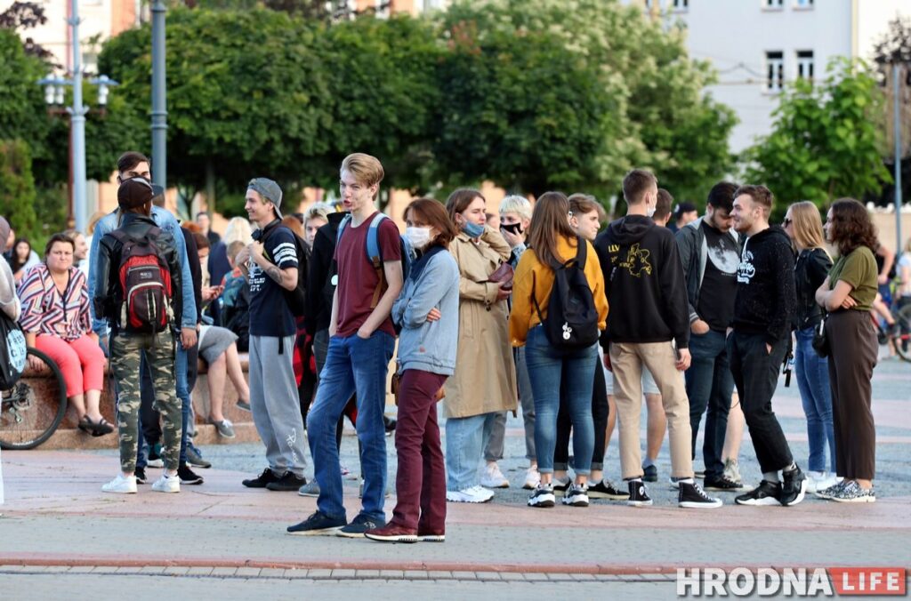 Глядзіце, як у Гродне людзі выйшлі на стыхійную акцыю пратэсту