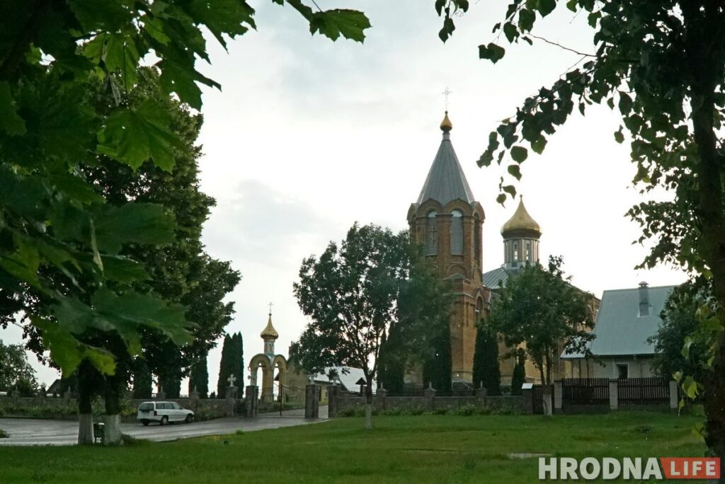 Палац у лясных джунглях,  пешы мост і найвышэйшы млын Беларусі: падарожжа на 12 цікавостак за 1 дзень
