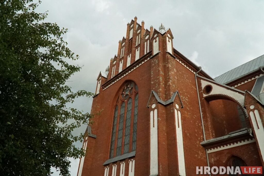 Палац у лясных джунглях,  пешы мост і найвышэйшы млын Беларусі: падарожжа на 12 цікавостак за 1 дзень