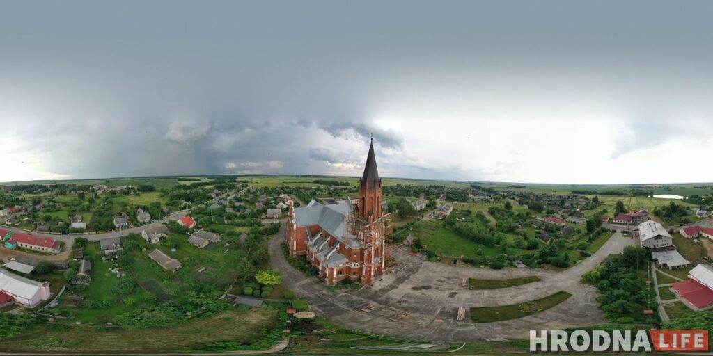 Палац у лясных джунглях,  пешы мост і найвышэйшы млын Беларусі: падарожжа на 12 цікавостак за 1 дзень