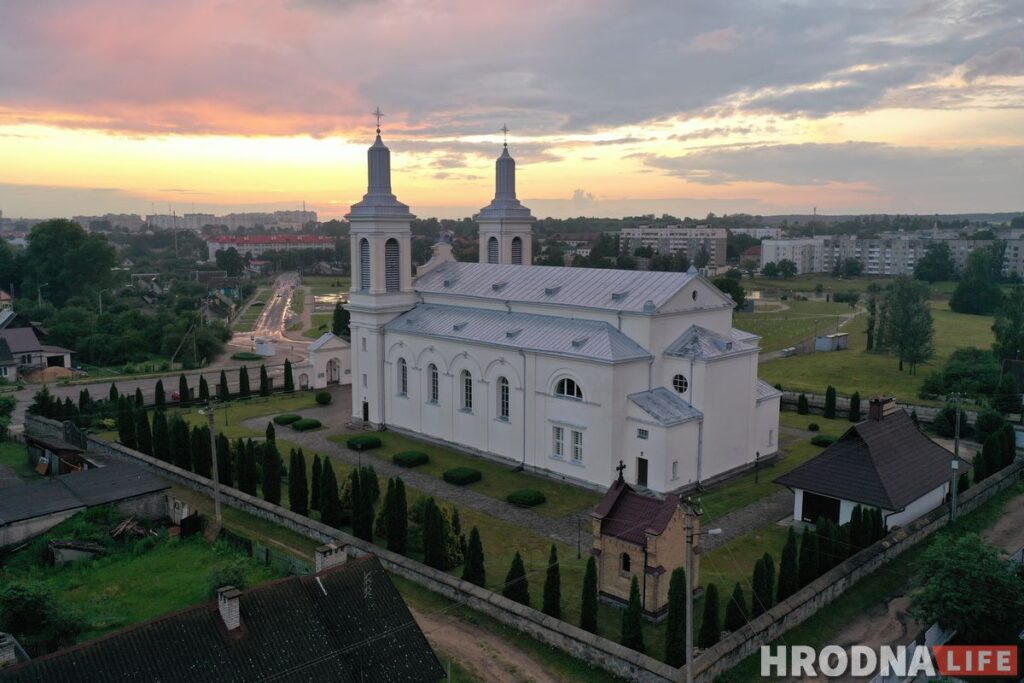 Палац у лясных джунглях,  пешы мост і найвышэйшы млын Беларусі: падарожжа на 12 цікавостак за 1 дзень