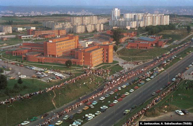 Ждем вас на границе!” 10 000 литовцев встанут в цепь солидарности с Беларусью от Вильнюса до границы Ждем вас на границе!” 10 000 литовцев встанут в цепь солидарности с Беларусью от Вильнюса до границы