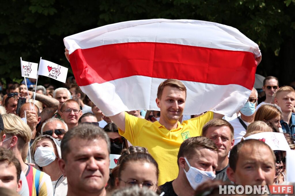 "Аказалася, у яго была жонка, якая таксама хоча пераменаў". Святлана Ціханоўская звярнулася да гродзенцаў