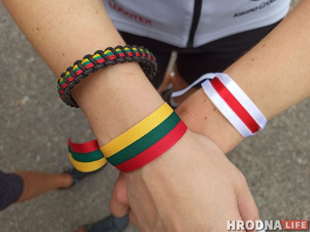 Жывы ланцуг у 50 000 чалавек злучыў Літву і Беларусь