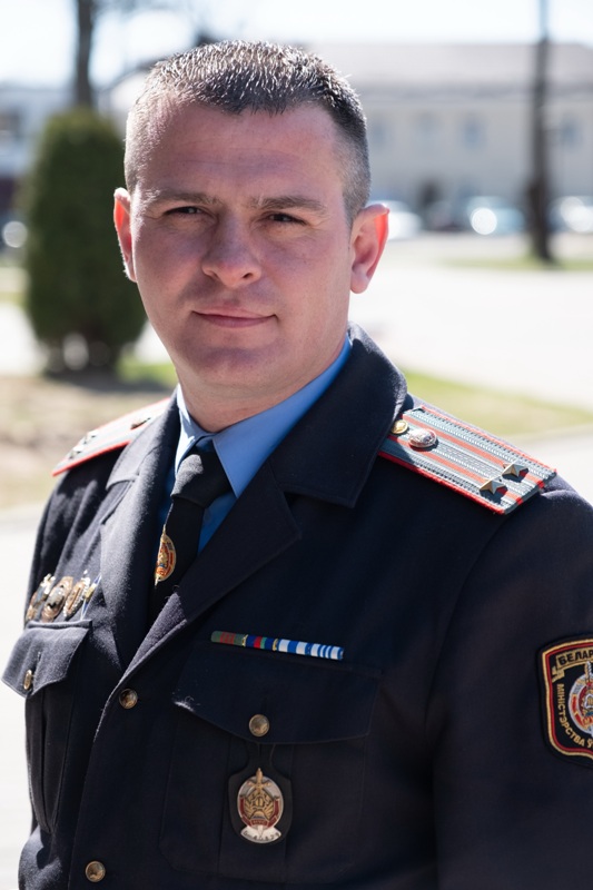 Кто такие «тихари»? Как сотрудники таможни, прокуратуры, МЧС и Следственного комитета работали на выборах президента и протестах