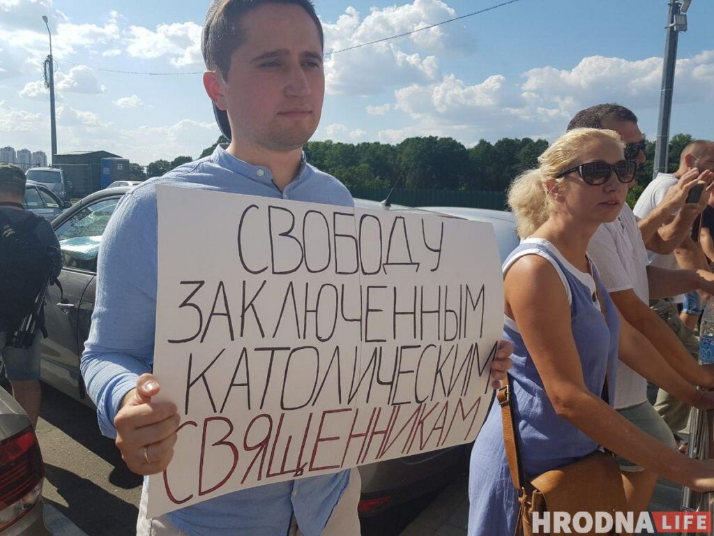 Верующие Гродно объединились в общем шествии против насилия