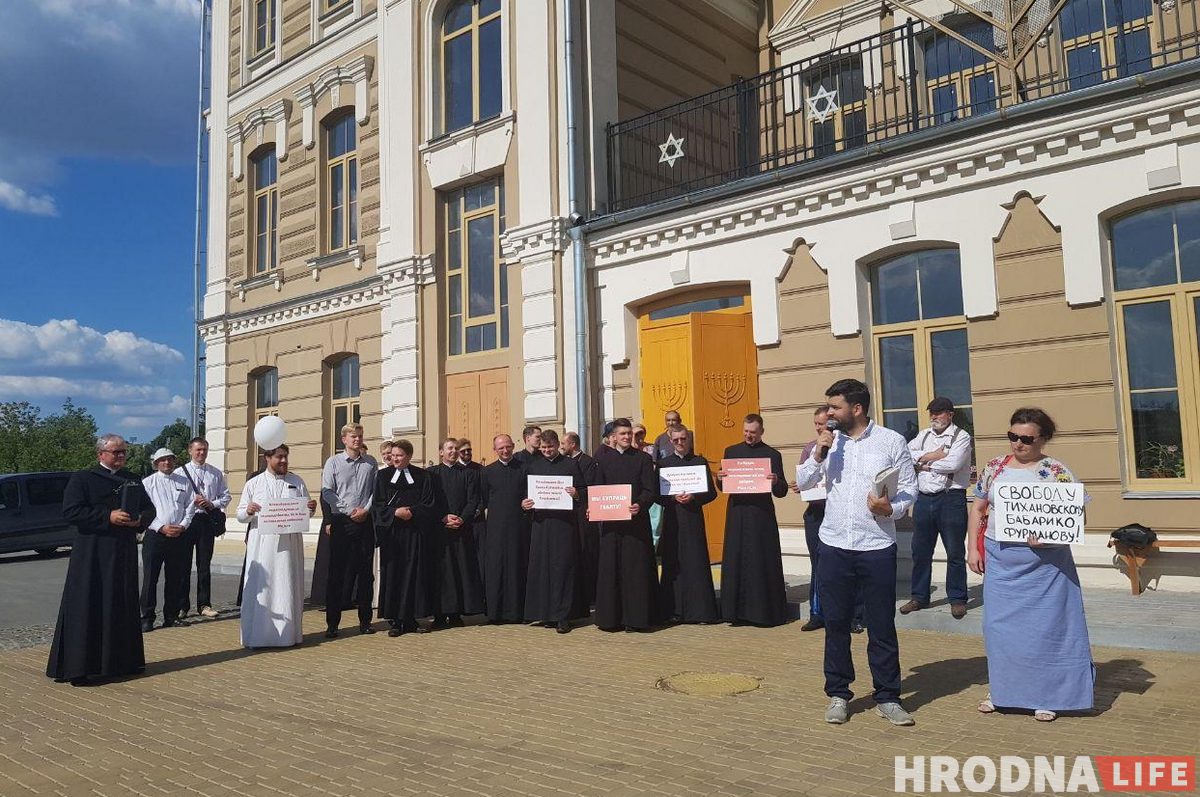 Верующие Гродно объединились в общем шествии против насилия
