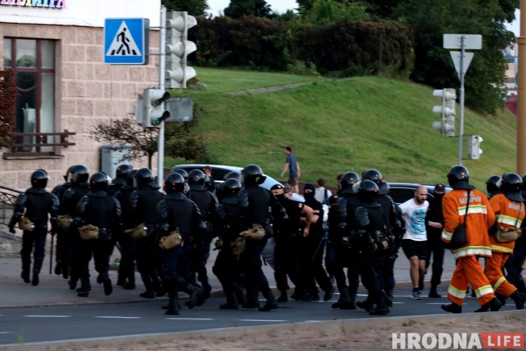 СК: на гвалт паскардзілася 100 пратэстоўцаў і 15 сілавікоў у Гродзенскай вобласці