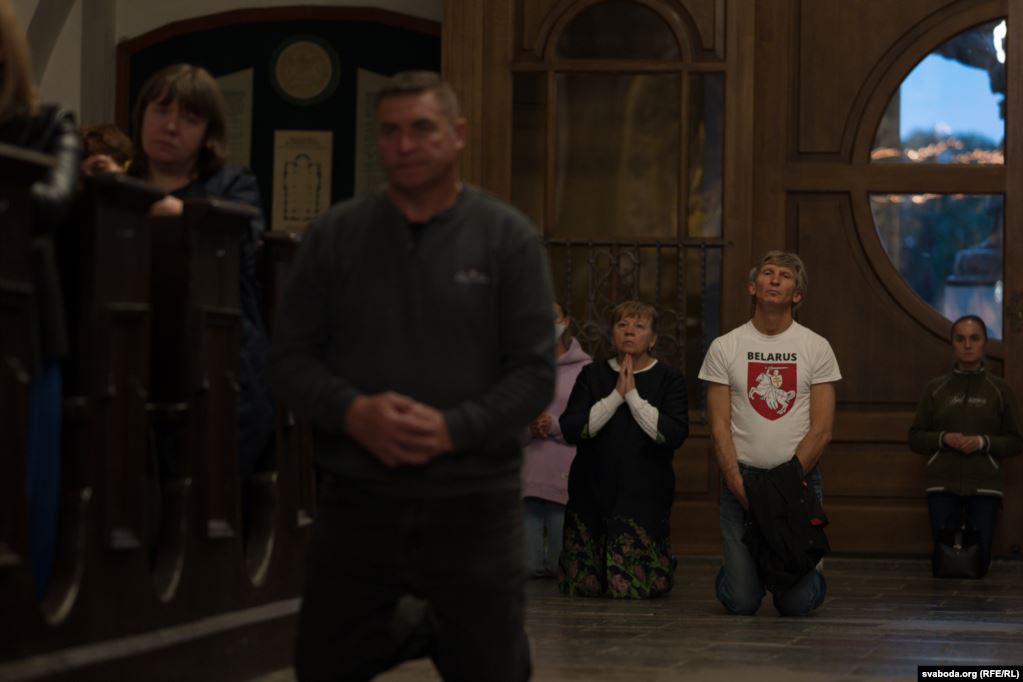 «Вместо лжи должна воцариться правда». В Гродно молились о разрешении кризиса и возвращении Кондрусевича. ФОТО