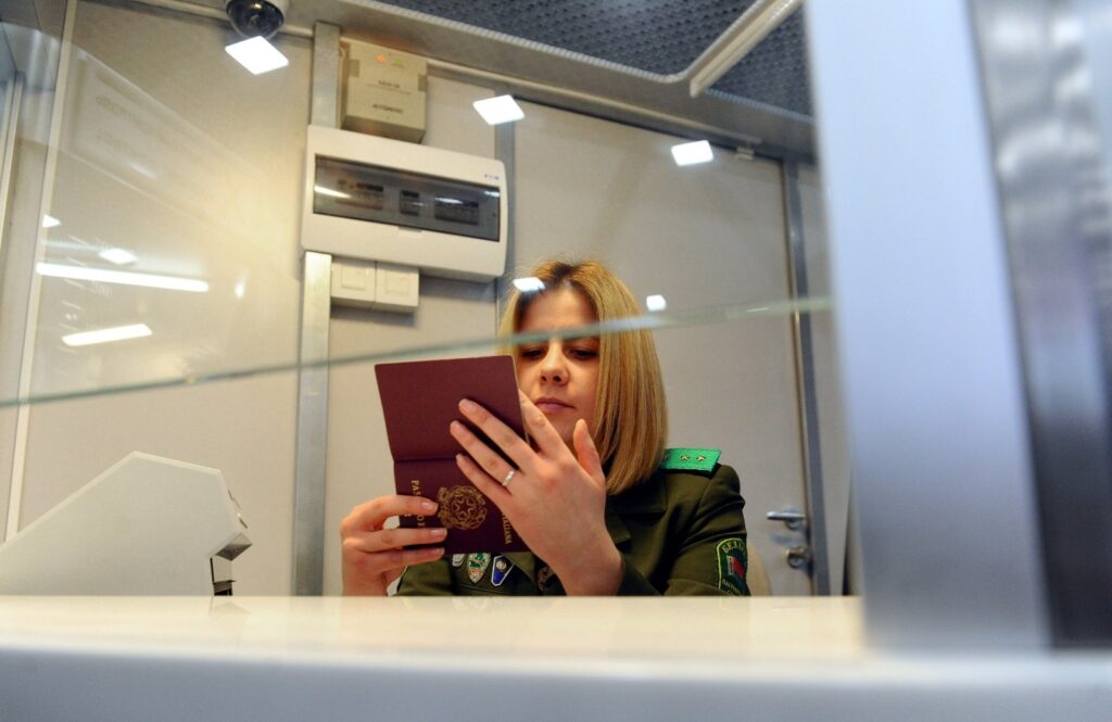 Літва з наступнага тыдня спрашчае працэдуру выдачы віз беларусам Літва з наступнага тыдня спрашчае працэдуру выдачы віз беларусам