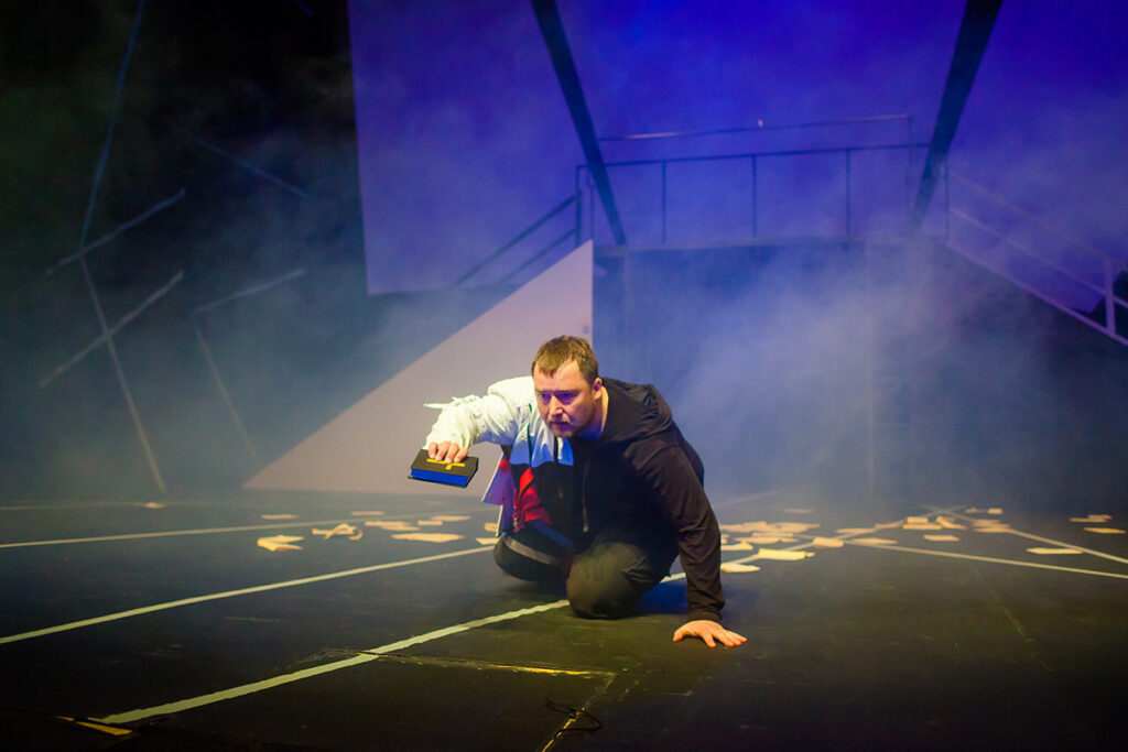 З Гродзенскага драмтэатра звольнілі вядучага акцёра Ігара Уланава