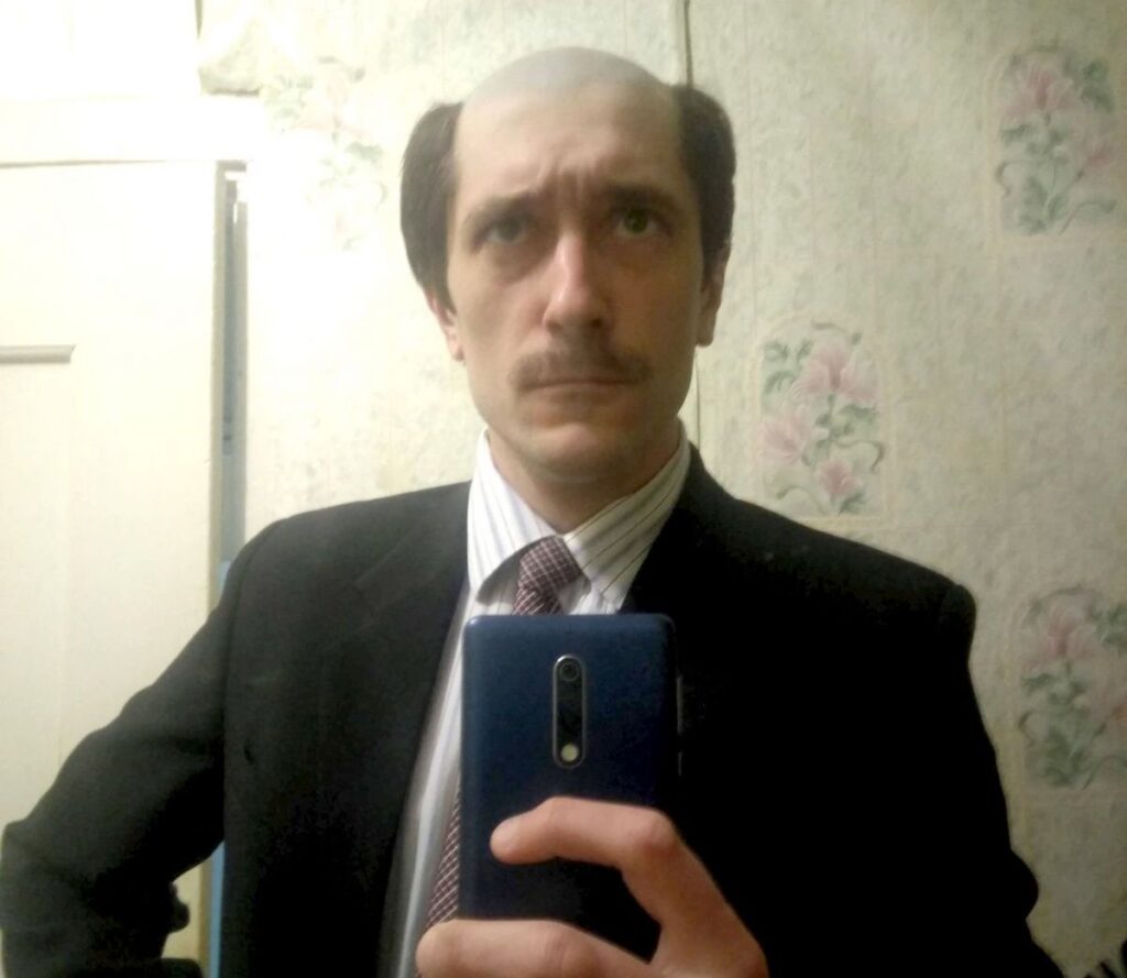 «Ненастаяшчы прэзідэнт» прачнуўся знакамітым, але за кратамі