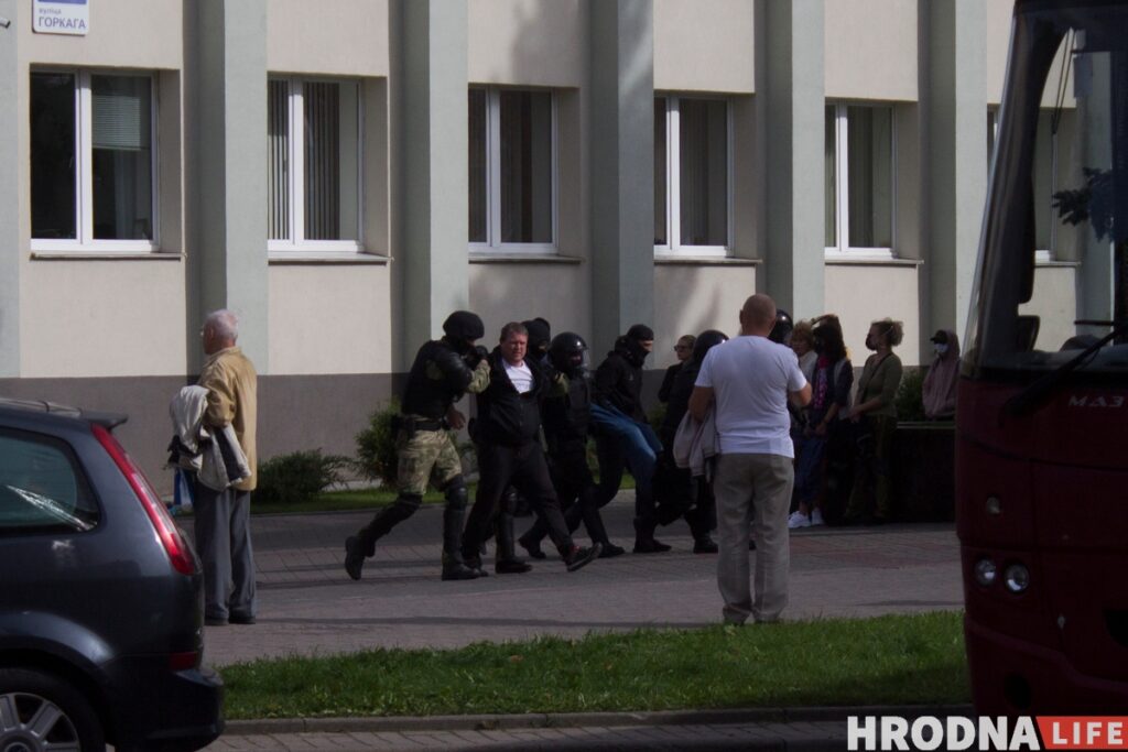 «30% — гэта сілавікі». Хто звяртаецца па дапамогу фондаў беларускай салідарнасьці і як яны працуюць