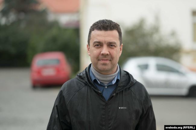 В Гродно уволили работника МЧС, который хотел узнать результаты выборов, а попал в изолятор. Мужчина подал в суд