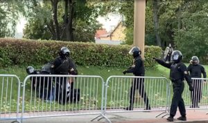 У дачыненні да айчыма затрыманай 13-гадовай у Гродне пачалі адміністрацыйны працэс. У вобласці - 12 пратаколаў