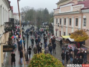 Гродна 15 лістапада: акцыя памяці Бандарэнка, разбурэнне мемарыялаў, дзясяткі затрыманняў Гродна 15 лістапада: акцыя памяці Бандарэнка, разбурэнне мемарыялаў, дзясяткі затрыманняў