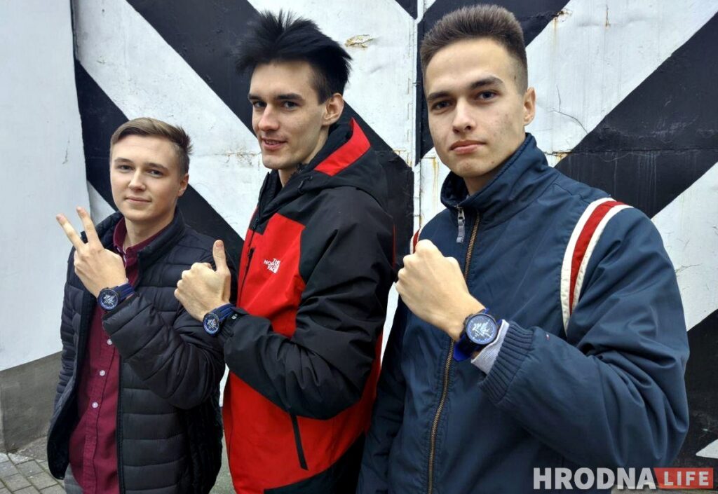 Гадзіннікі пратэсту. Як забытая ідэя акцёра са Шчучына здабыла новае жыццё пасля выбараў часы с Погоней, Узник, Окрестина, Вячеслав Сикора