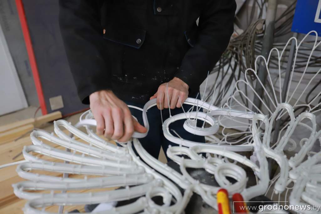 Дзевяць навагодніх елак і 86 000 лямпачак. Калі Гродна ўпрыгожаць да Новага года Дзевяць навагодніх елак і 86 000 лямпачак. Калі Гродна ўпрыгожаць да Новага года