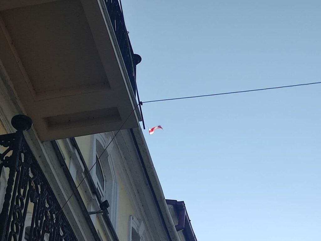 У Гродне затрымалі пілота квадракоптара, які падымаў БЧБ-сцяг