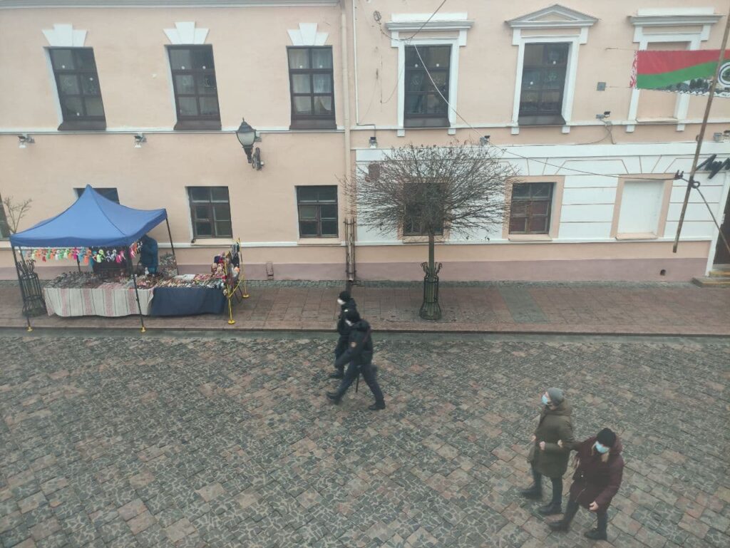 Гродна 6 снежня: затрыманні журналістаў, дружыннікі з міліцыі, адзіночны пікет Гродна 6 снежня: затрыманні журналістаў, дружыннікі з міліцыі, адзіночны пікет