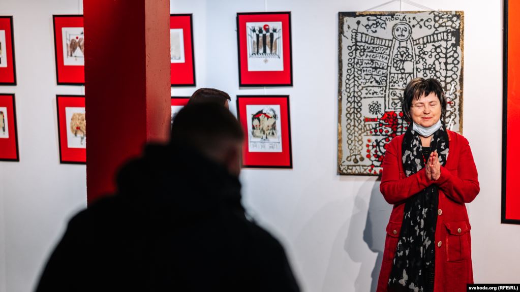 «Чырвоны на белым — гэта наш колер». У Горадні адкрылі выставу «Жыве Беларусь!» «Чырвоны на белым — гэта наш колер». У Горадні адкрылі выставу «Жыве Беларусь!»