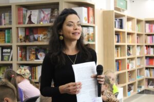 "Каб купіць, прадала кватэру ў Мінску". Новая ўласніца слонімскай сінагогі хоча стварыць фонд для яе аднаўлення "Каб купіць, прадала кватэру ў Мінску". Новая ўласніца слонімскай сінагогі хоча стварыць фонд для яе аднаўлення