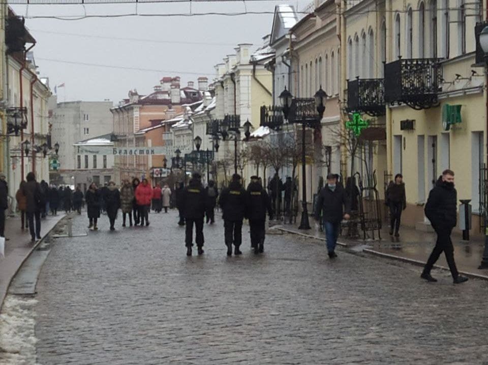 У цэнтры Гродна затрымалі некалькі чалавек У цэнтры Гродна затрымалі некалькі чалавек