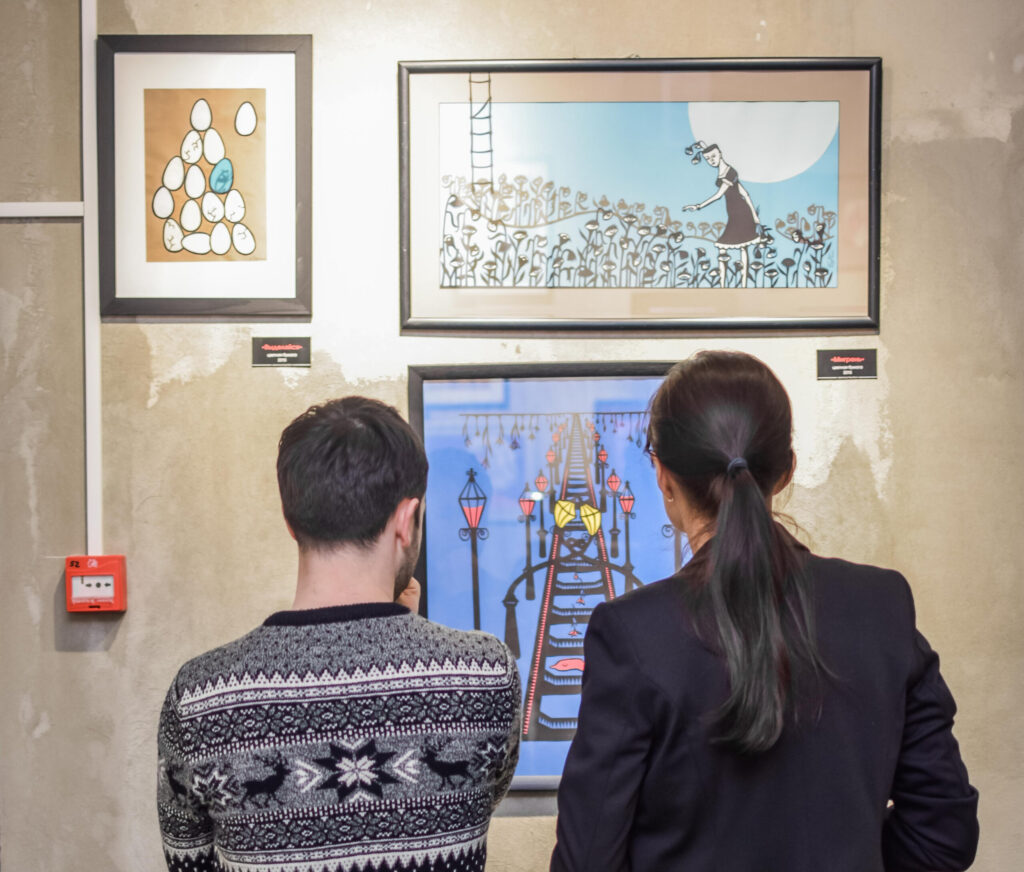 "Кожная карціна - гэта аўтапартрэт". У Гродне ўпершыню адкрылася выстава "буцінанак"