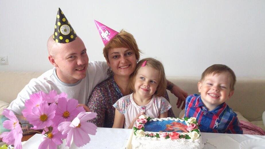 “Уявіце, што я паехаў граць канцэрт”. Анжаліка Арэхва расказала, як сям’я чакае вынікаў суда над Ігарам Банцэрам