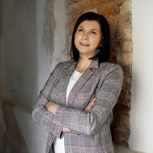 «Сталинка» и кошки на чемоданах. Декоратор из Гродно – о высоких потолках и рассветах тихого центра