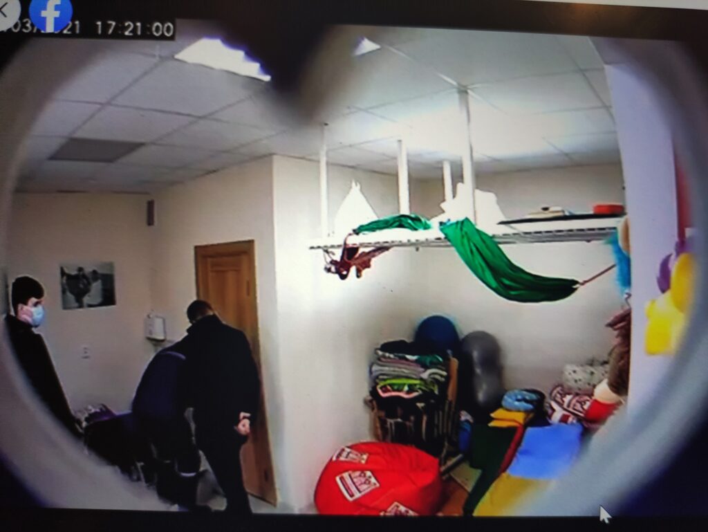 Неизвестные пришли в Гродненский детский хоспис 12 марта. Скриншот Hrodna.life