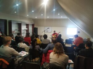 На курсах "Мова Нанова" ў Ваўкавыску затрымалі 35 чалавек, у некаторых знялі адбіткі пальцаў На курсах "Мова Нанова" ў Ваўкавыску затрымалі 35 чалавек, у некаторых знялі адбіткі пальцаў