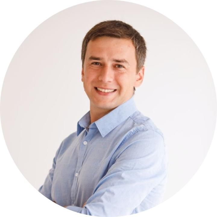 Кто настраивает и помогает оплачивать рекламу известным брендам?