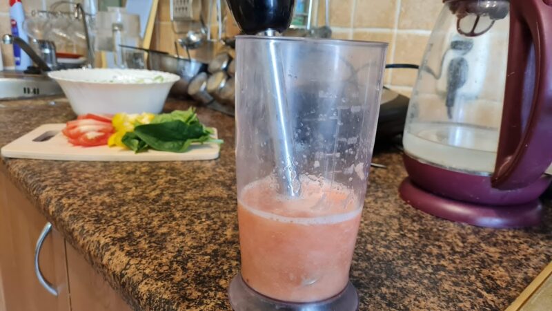 Гатуй хутка, еш павольна. Хачапуры на тварожным цесце і грэйпфрутавы фрэш для нядзельнага сняданку