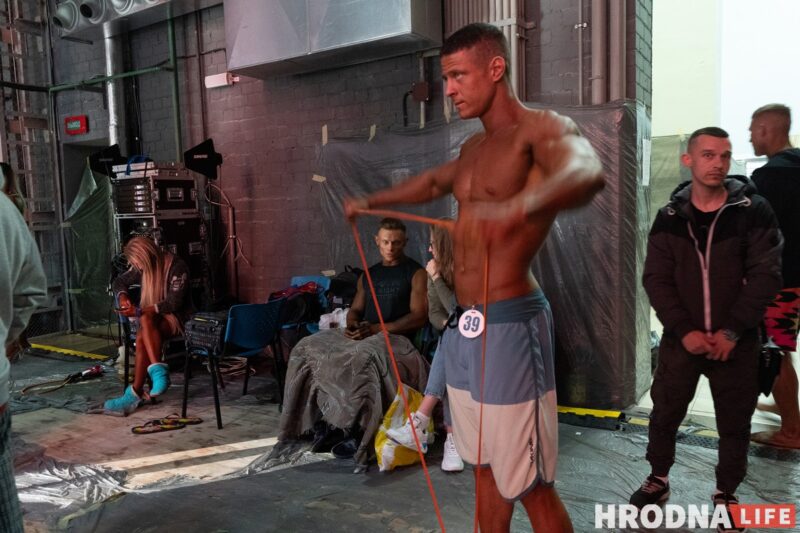 Накачанные,  красивые, упорные. В Гродно выбрали победителей 34-го чемпионата по бодибилдингу и фитнесу