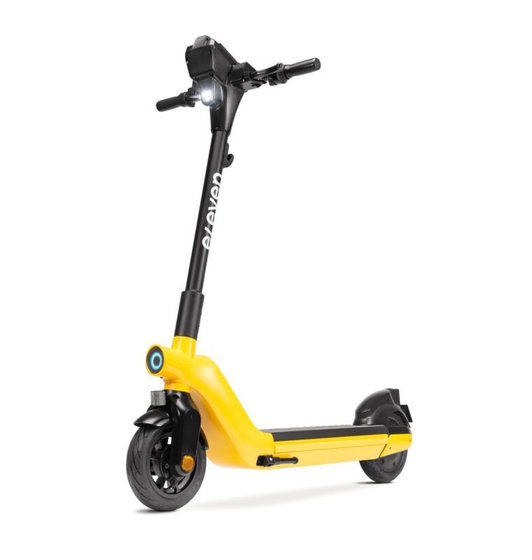 Начался сезон кикшеринга. Где можно арендовать электросамокат в Гродно