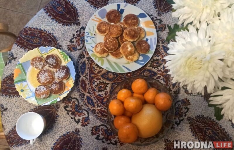 Гатуй хутка, еш павольна. Нядзельны сняданак з какосавымі сырнікамі і дэтэктывам