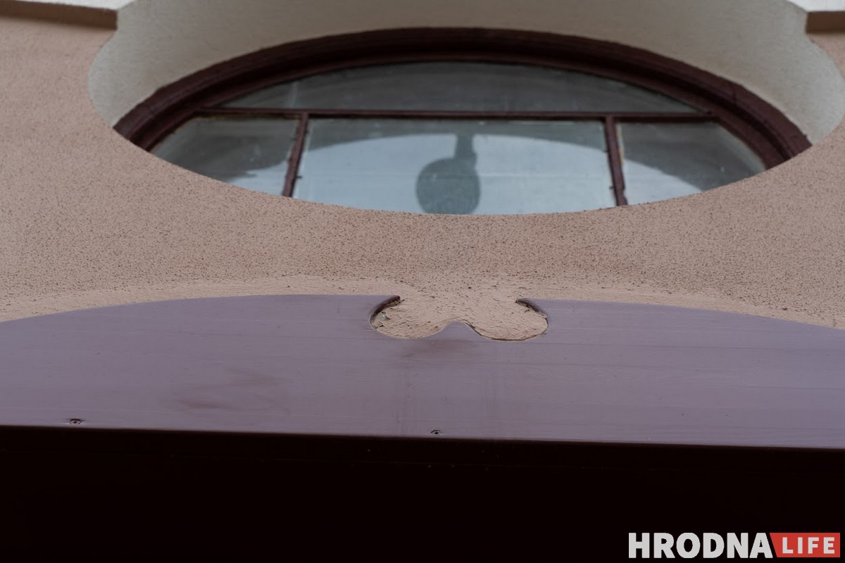 Таямніцы без замкоў. 7 гісторый, схаваных за дзвярыма гістарычных будынкаў Гродна