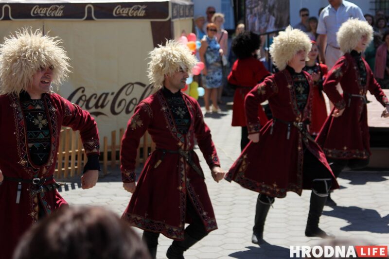 Фестивалю национальных культур исполнилось 25 лет. Как он изменился за эти годы