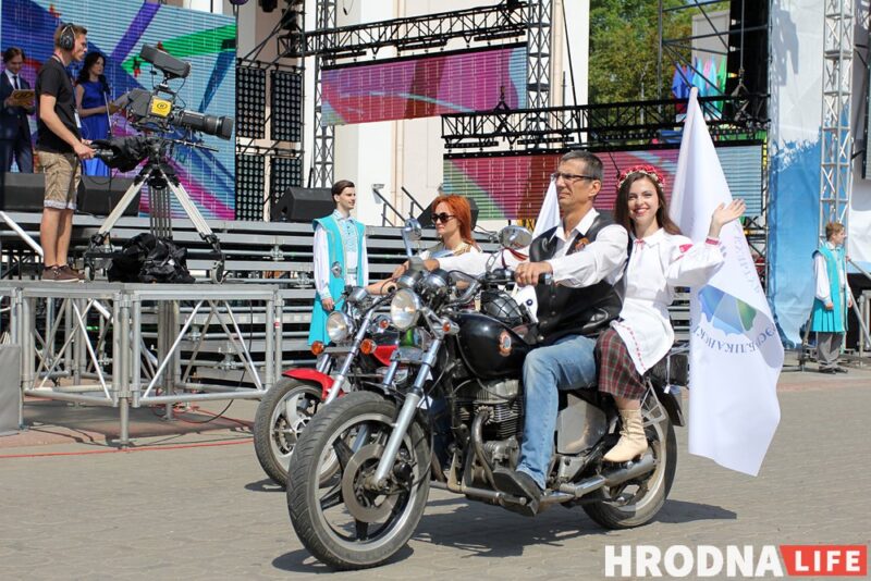 Фестивалю национальных культур исполнилось 25 лет. Как он изменился за эти годы