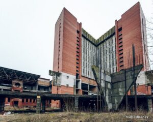 Аэравакзал за $40. З аўкцыёну прадалі самы вялікі занядбаны будынак Гродна