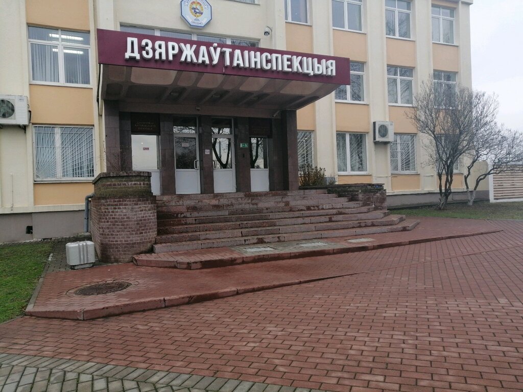 У Гродне затрымалі мужчыну - ён зняў чэргі ў ДАІ